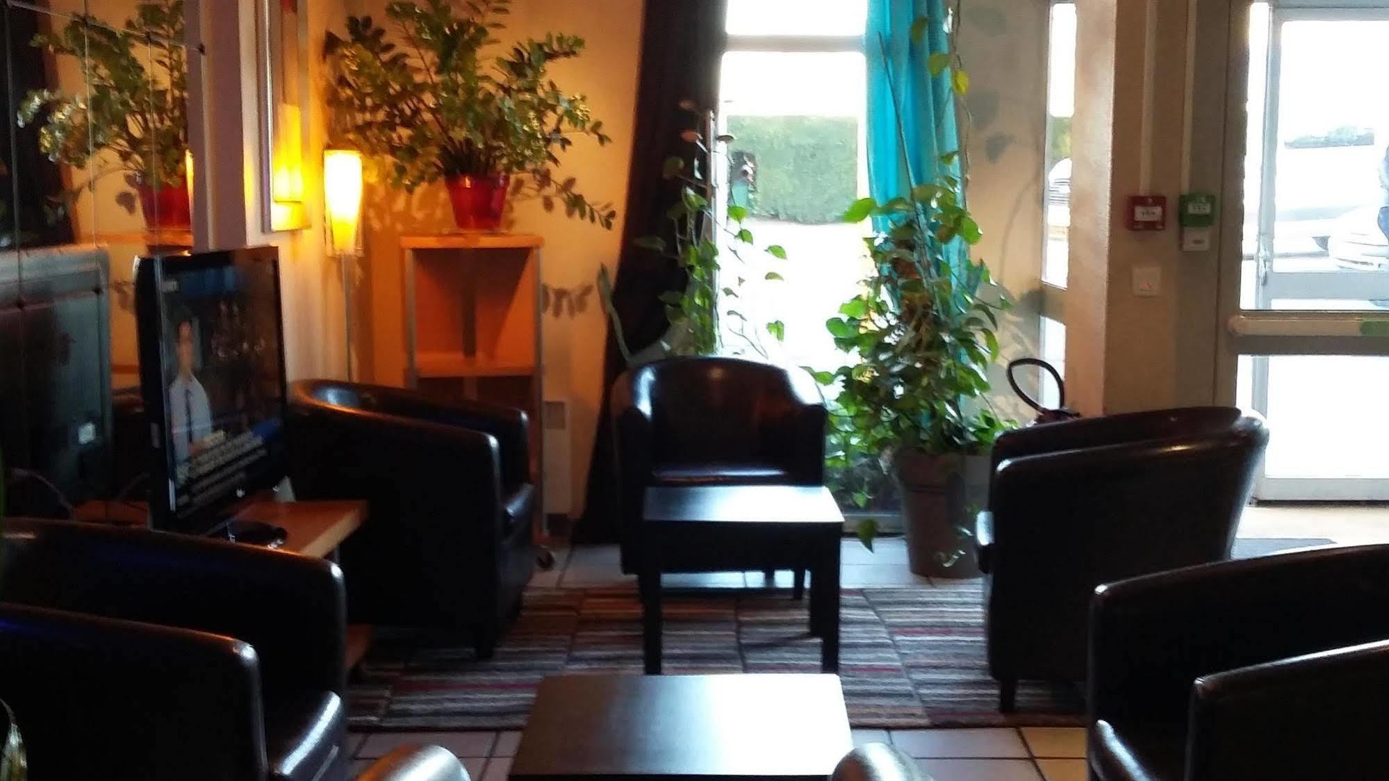 Ibis Budget Chilly-Mazarin Les Champarts Eksteriør bilde
