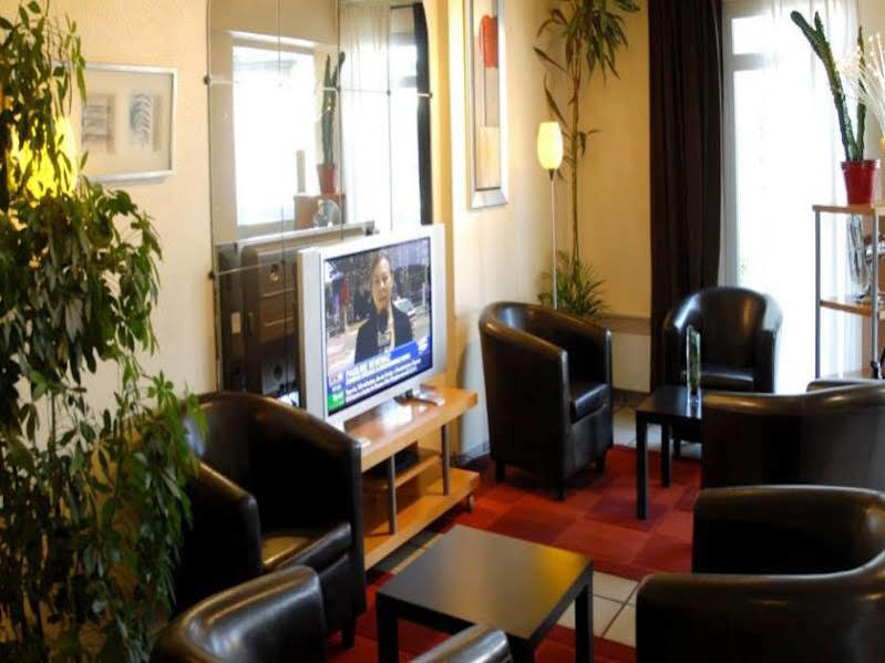 Ibis Budget Chilly-Mazarin Les Champarts Eksteriør bilde